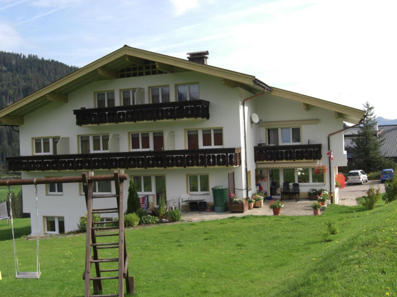 Hotel Gästehaus Boersch Riezlern Exterior foto